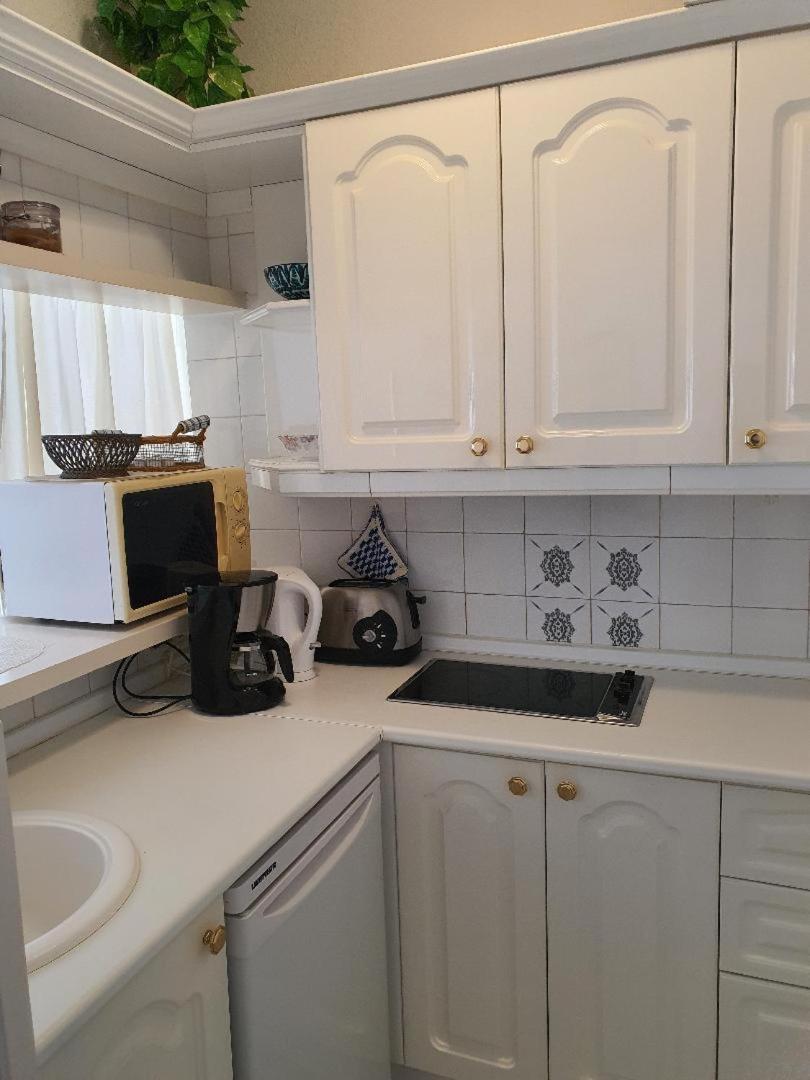 Luxury Studio Apartment 2 Night Minimum Stay Until June 31St!! تورّوكس كوستا المظهر الخارجي الصورة