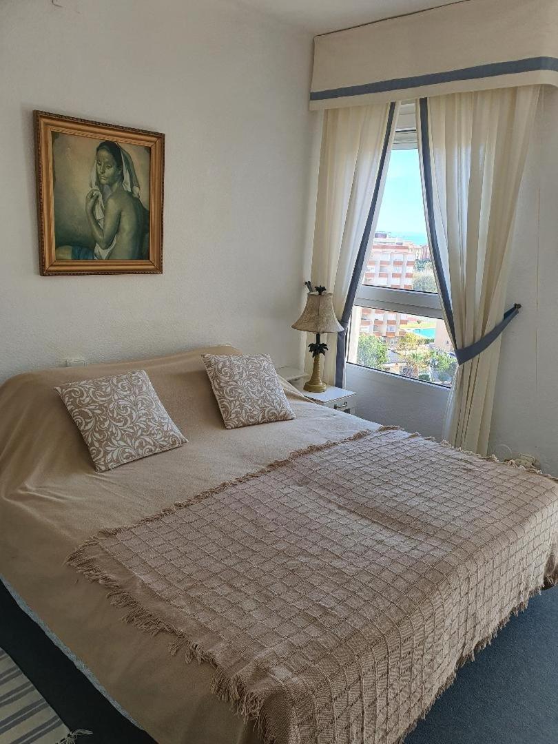Luxury Studio Apartment 2 Night Minimum Stay Until June 31St!! تورّوكس كوستا المظهر الخارجي الصورة