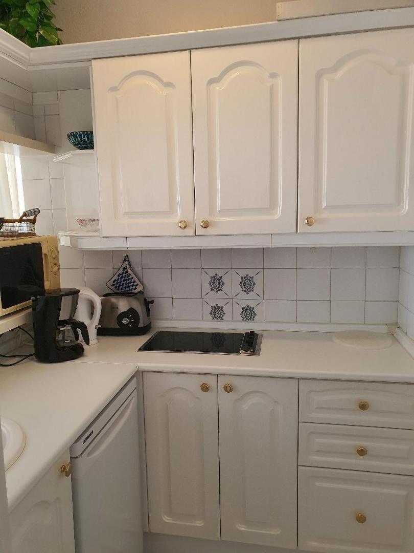 Luxury Studio Apartment 2 Night Minimum Stay Until June 31St!! تورّوكس كوستا المظهر الخارجي الصورة